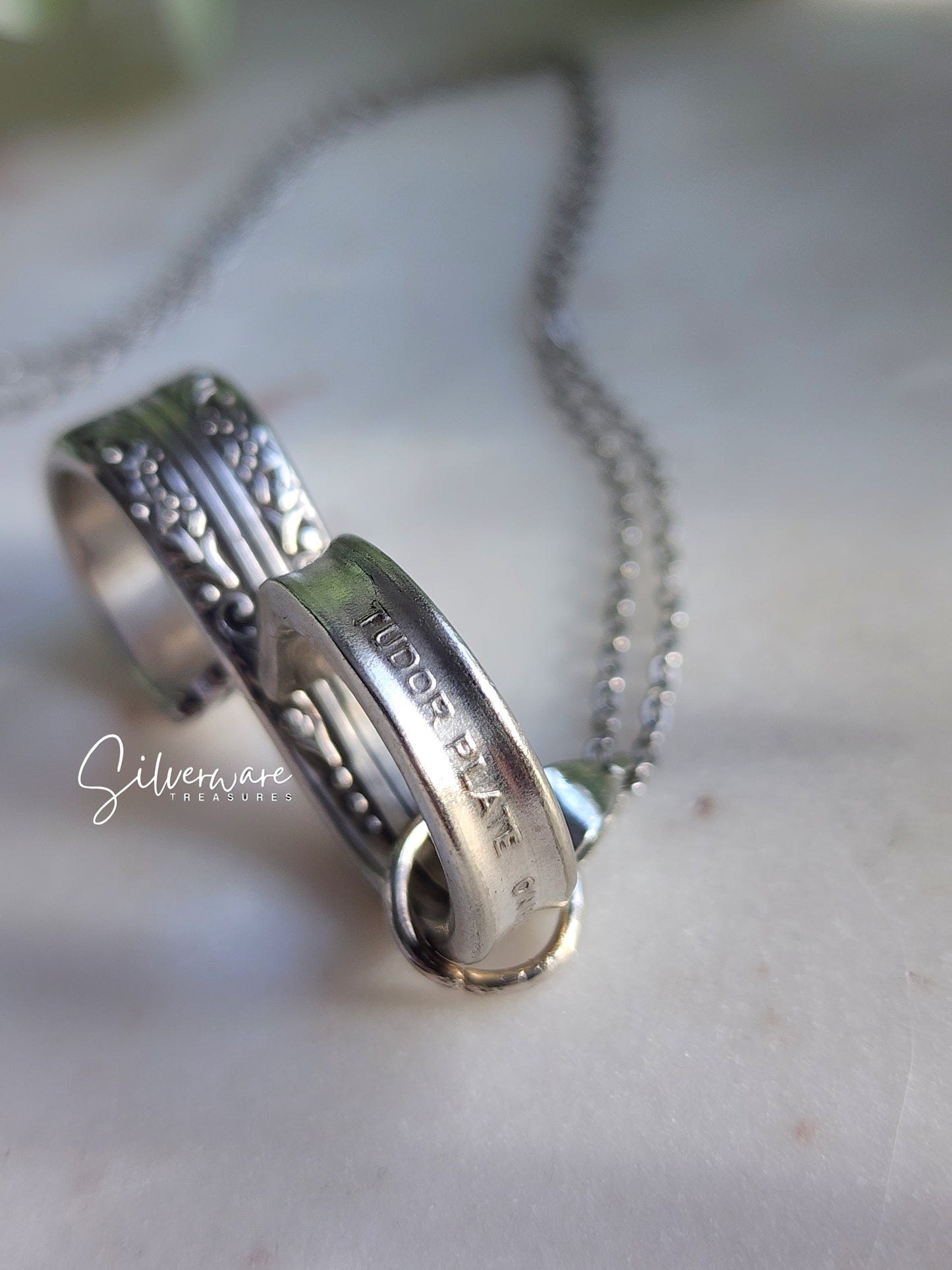 Royal York 1937 Silverplated Infinity Necklace