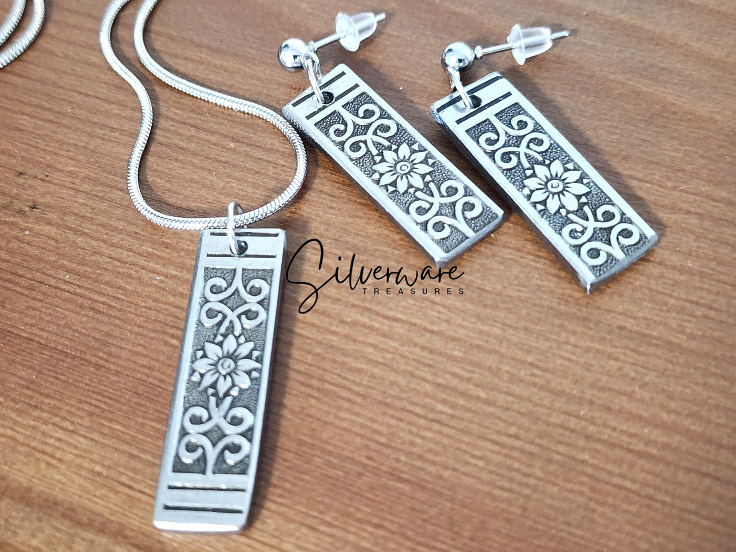 1919 'Ambassador' Stainless Pendant Necklace & Earrings Set