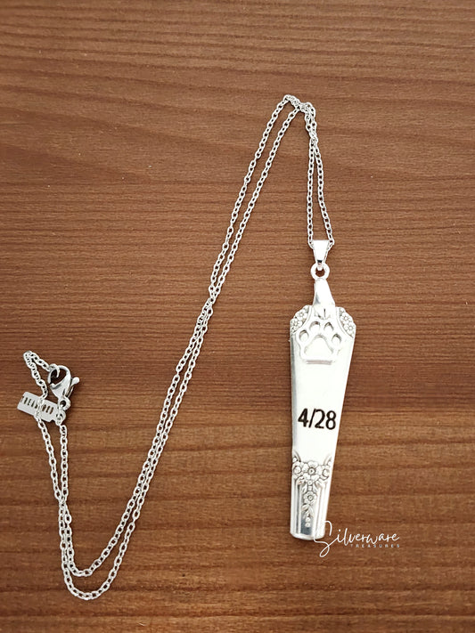 'Rio' 1939 Silverplated Pendant necklace with paw charm and 4/28 engraving - Custom Order