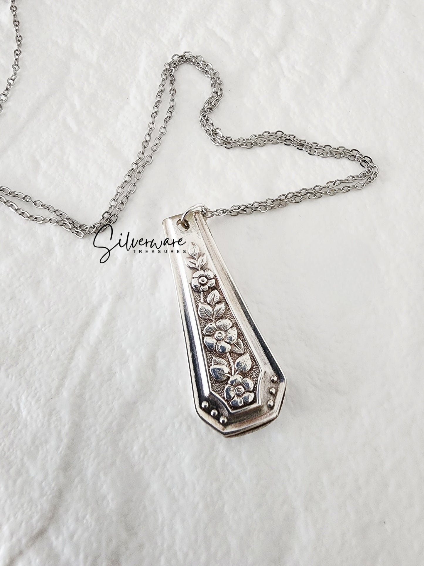 1952 'Flora' Silverplated Pendant Necklace