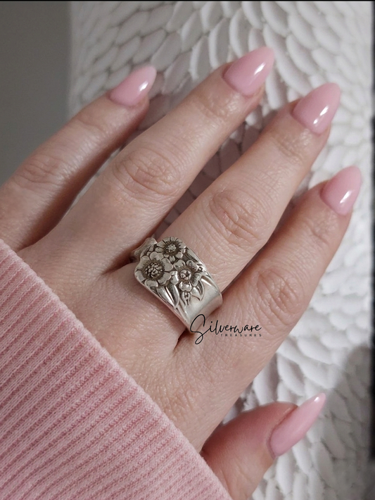 1950 'April' Rare Silver-plated Sunflower Ring