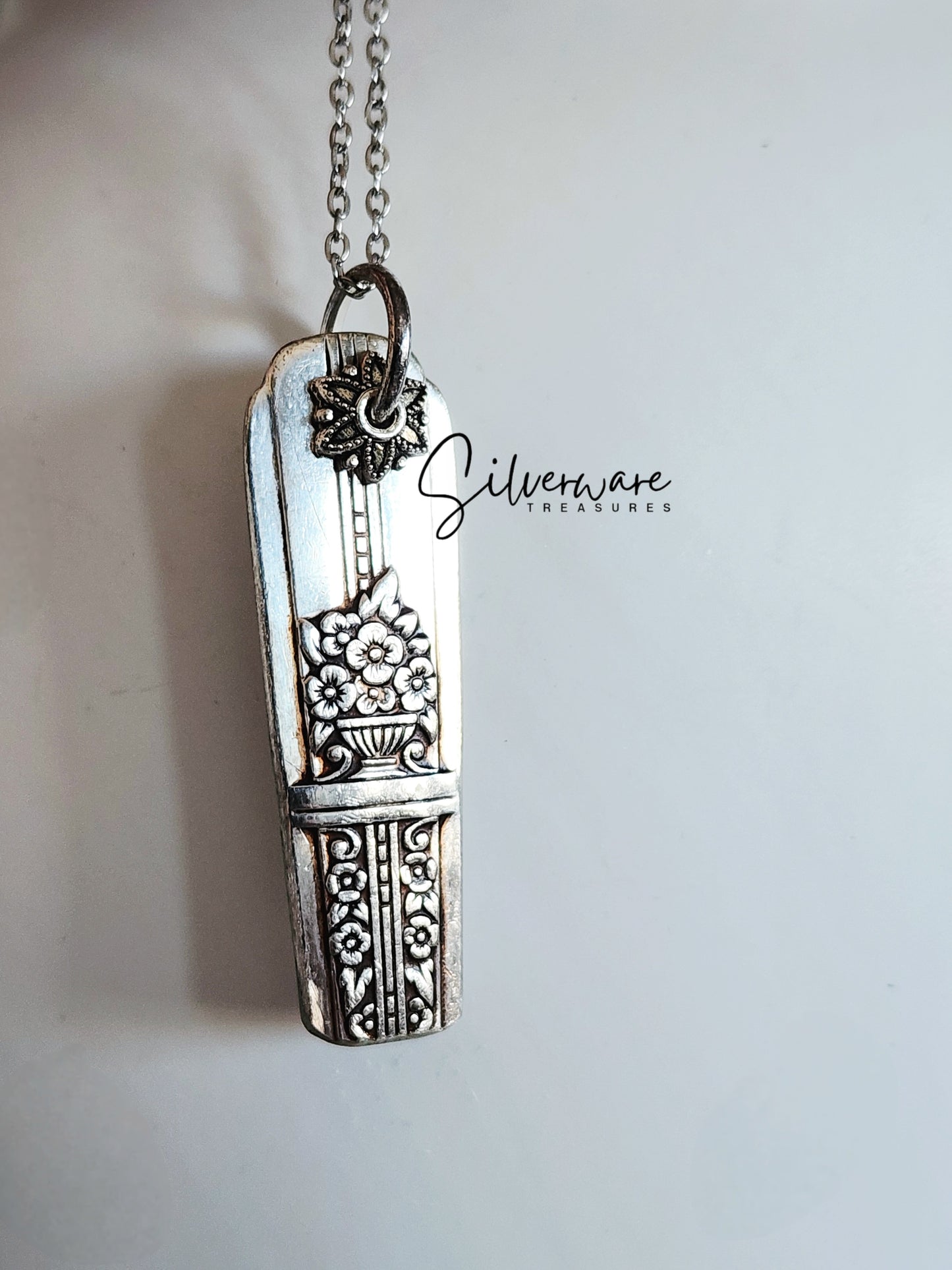 Wild Rose 1939 Silverplated Pendant necklace with floral charm